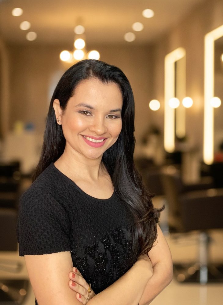 Tatiane Rosa no salão